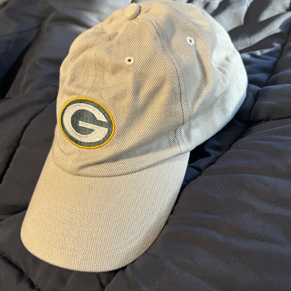 NWOT Green Bay Packers Beige Baseball Cap